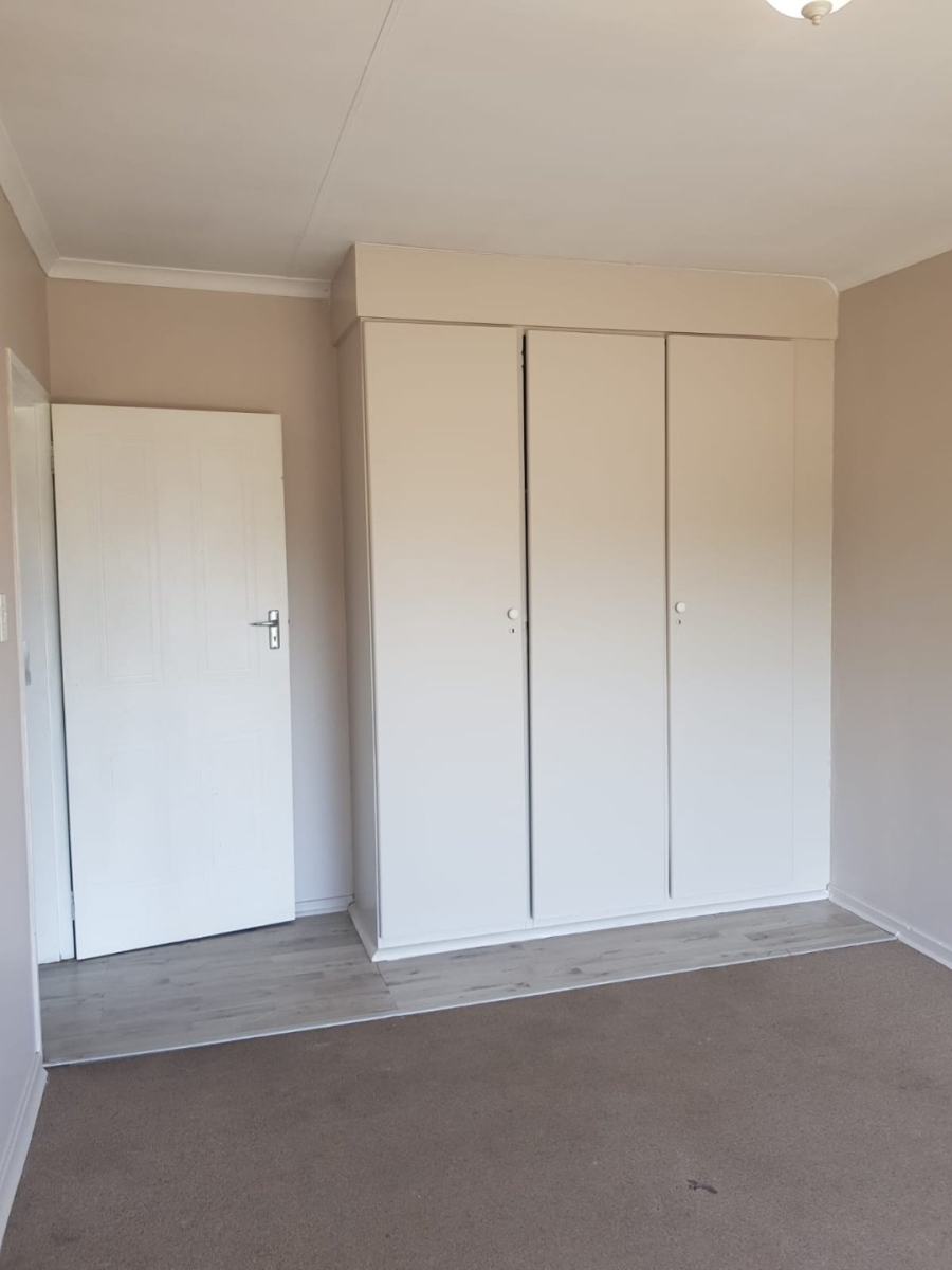 To Let 3 Bedroom Property for Rent in Ifafi North West